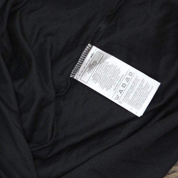 NWT Reebok Womens Small Logo Graphic Pocket Tee HB2321 Black / White XS - Picture 6 of 6